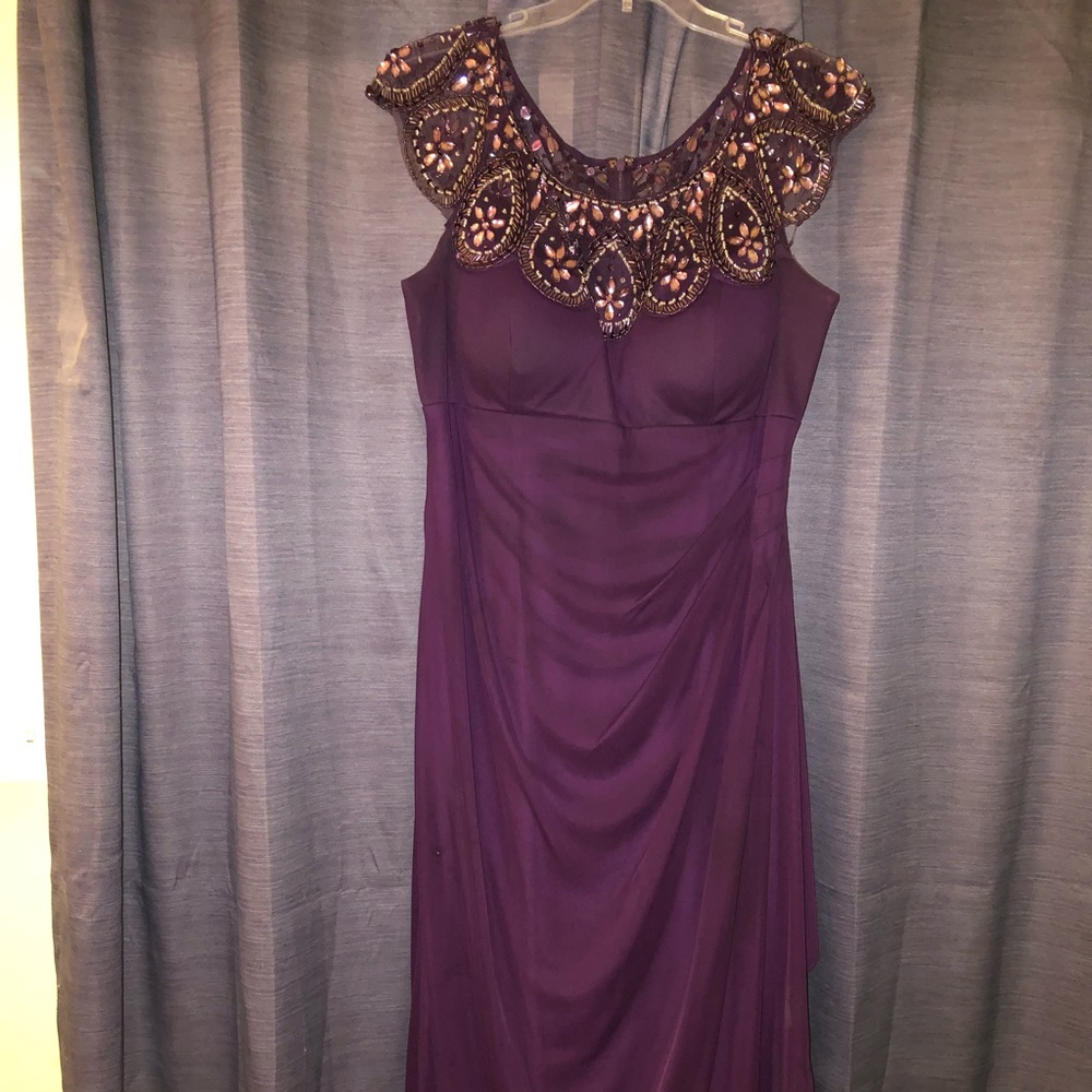 Evening cocktail/Special occasion dress